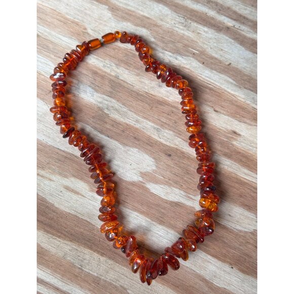 Vintage Natural Baltic Amber Beaded Necklace Polished Nugget Stones - Picture 6 of 6